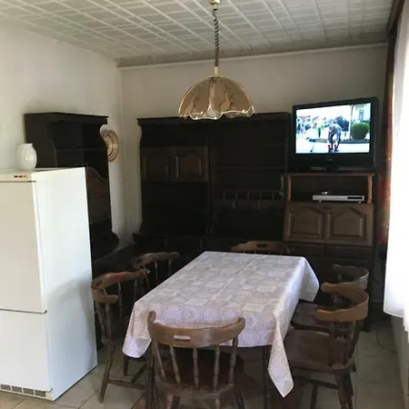 Roza Apartmanhaz 公寓
