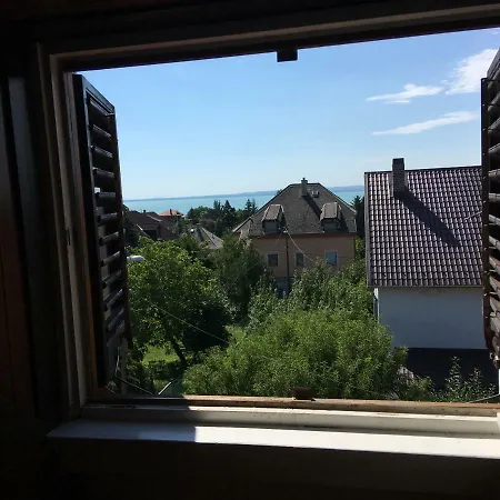 Roza Apartmanhaz *